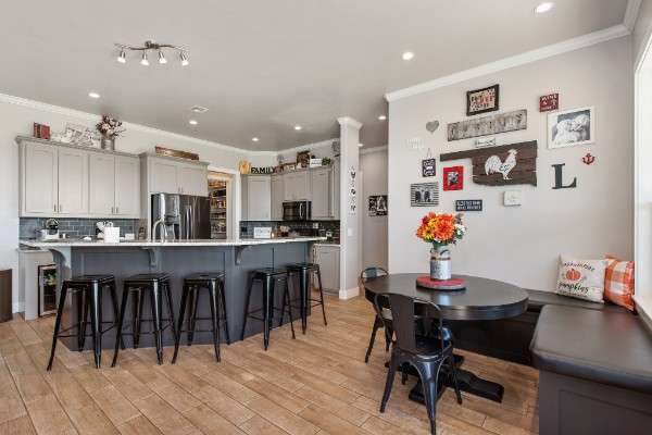 Full Size Image Perfectly Built Race inspired Home on 10 Acres For Sale - 11