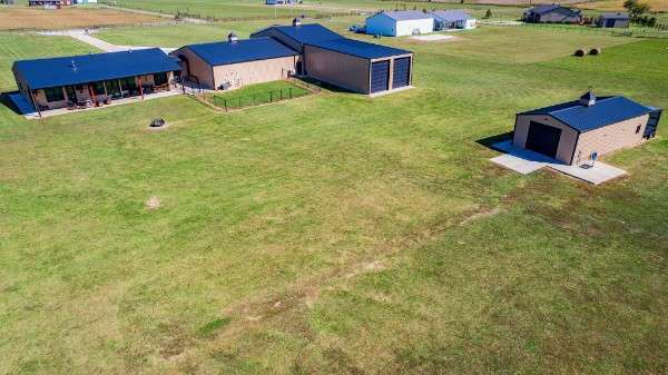 Full Size Image Perfectly Built Race inspired Home on 10 Acres For Sale - 