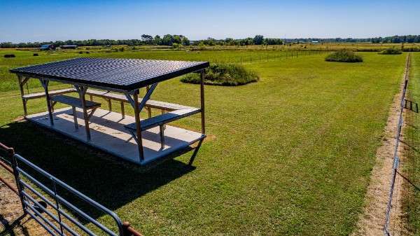 Full Size Image Perfectly Built Race inspired Home on 10 Acres For Sale - 22