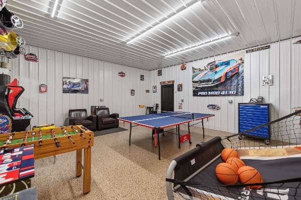 Full Size Image Perfectly Built Race inspired Home on 10 Acres For Sale - 23